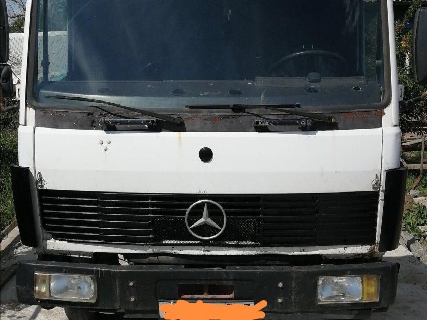 Мерседес Бенц 709d