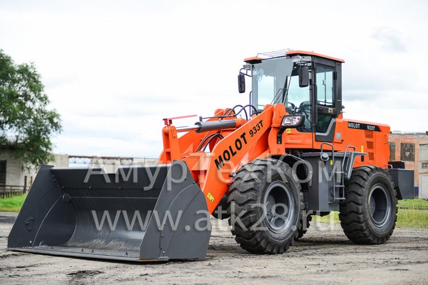 Фронтальный погрузчик molot 300f