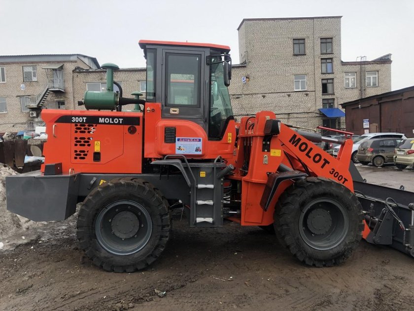 Фронтальный погрузчик Molot 300t