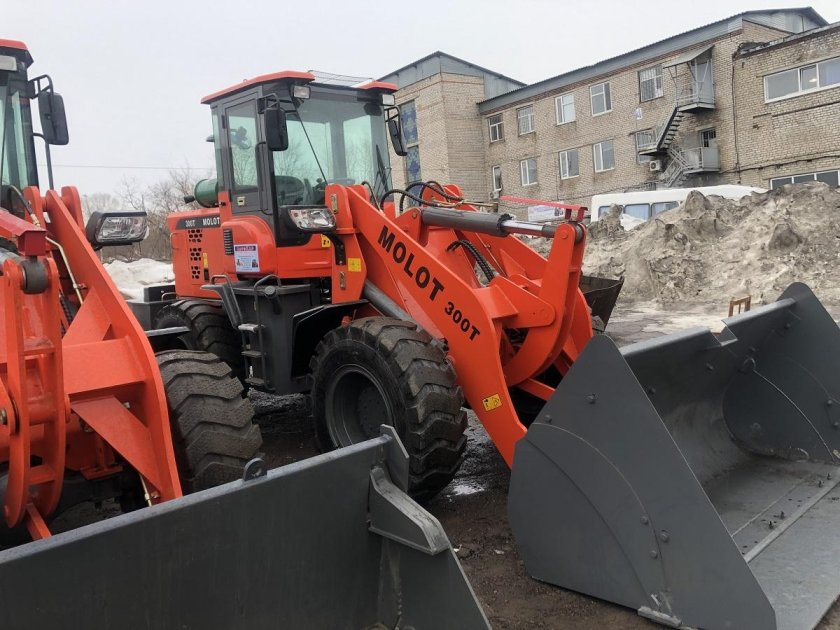 Фронтальный погрузчик Molot 300t
