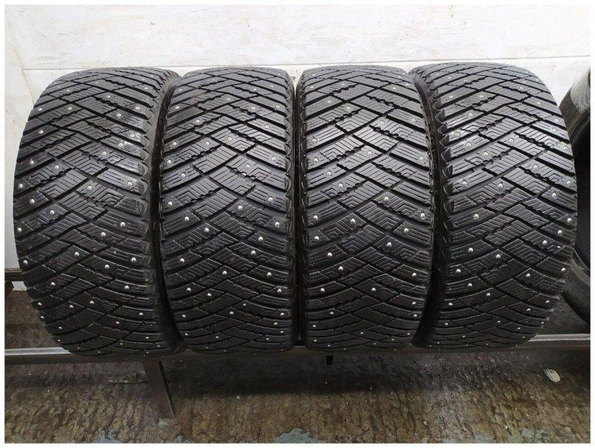 Гудиер 235 45 18 зима