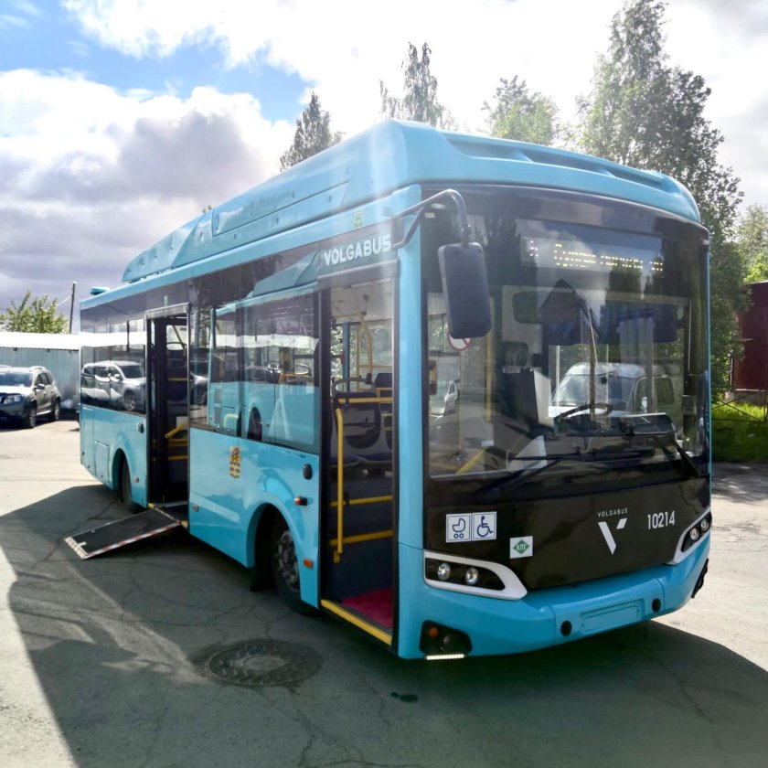 Автобус средней вместимости