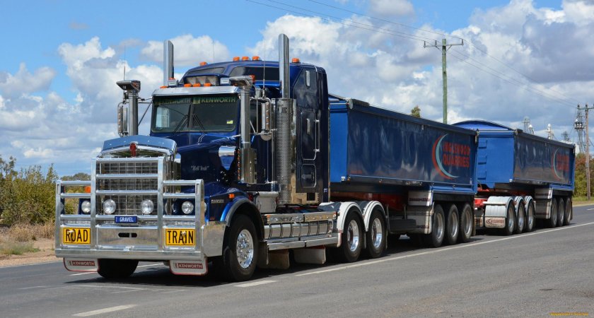 Kenworth c500 Road Train
