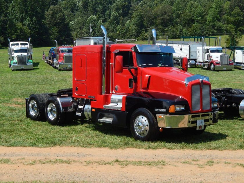 Тягач Kenworth t660