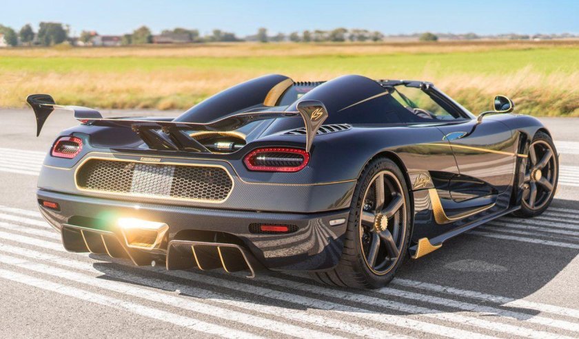 Koenigsegg agera s hundra