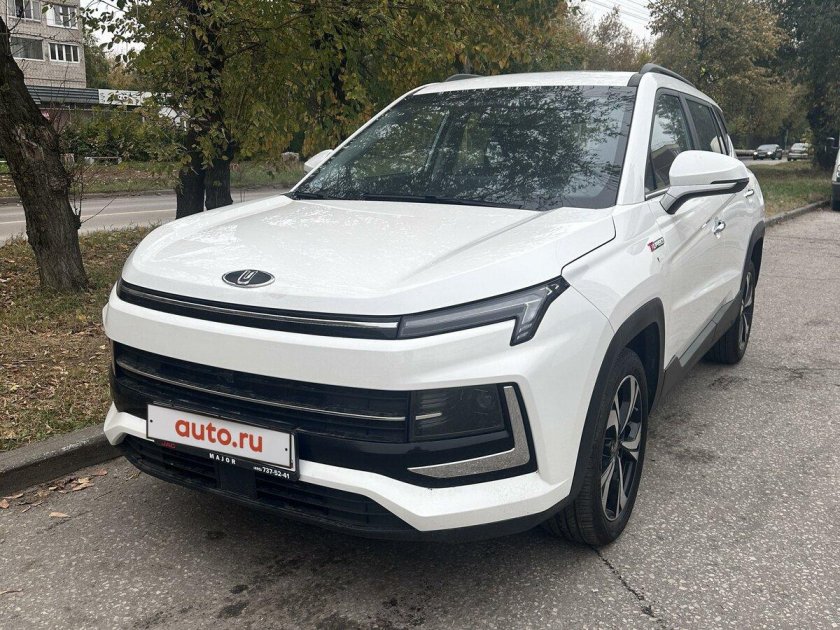 Москвич 3 белый