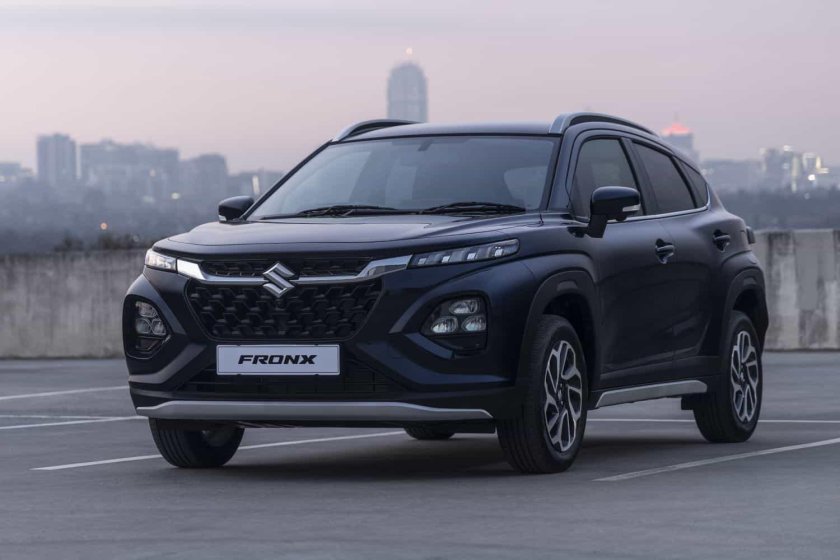 Suzuki fronx кроссовер
