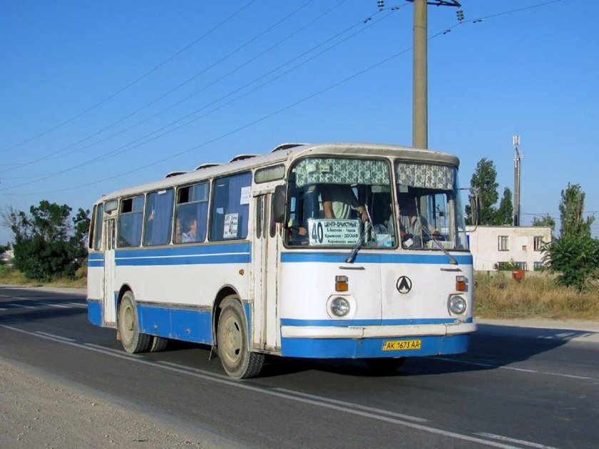 Автобус лаз 695 н