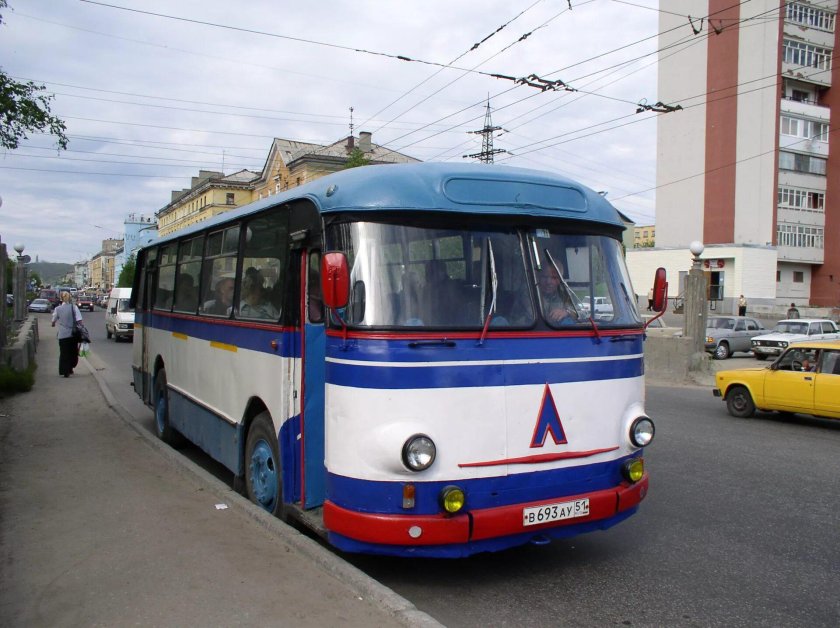 ЛАЗ 695 горбатый