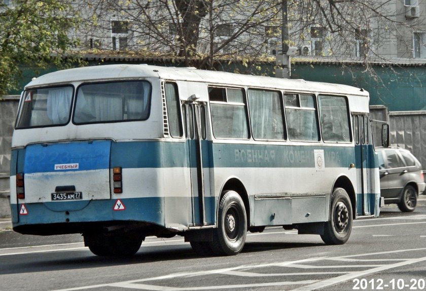 ЛАЗ 695 военный