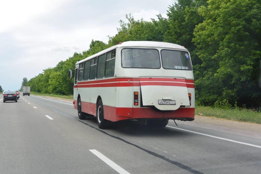 ЛАЗ 695 горбатый
