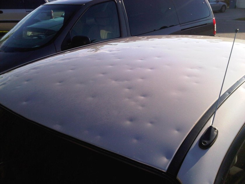 Град побил крышу Киа Рио 3