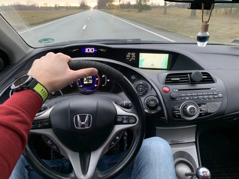 За рулём Хонда Аккорд 7