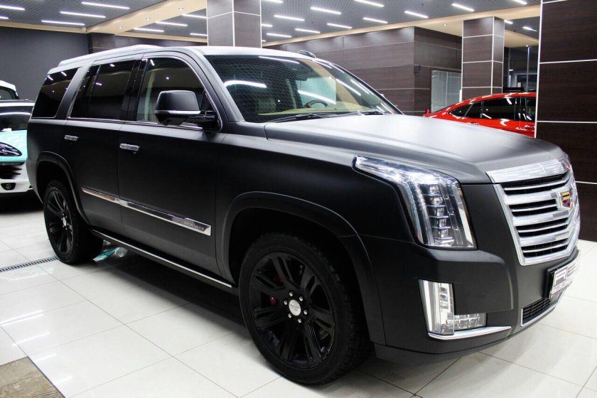 Кадиллак Эскалейд 2022 черный матовый