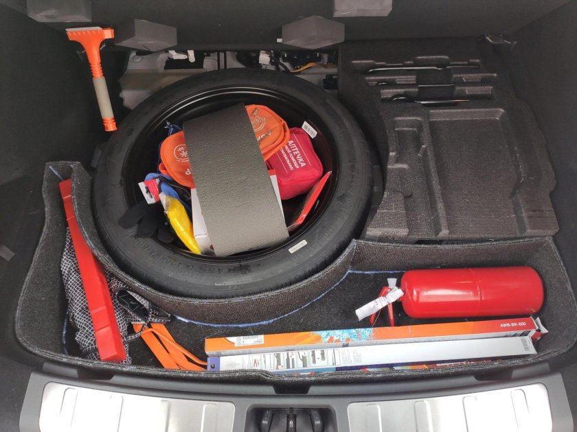 Geely Atlas Pro органайзер в багажник