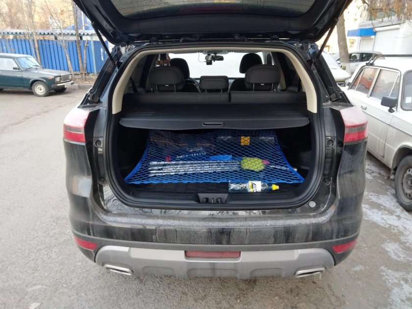 Джили атлас багажник