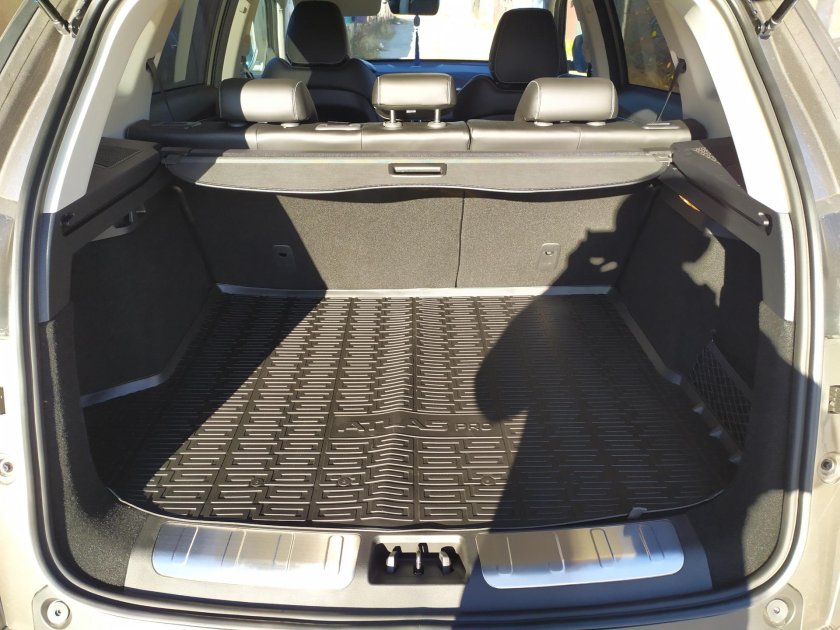 Джили атлас багажник