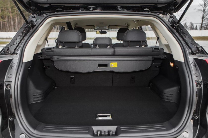 Geely Atlas салон