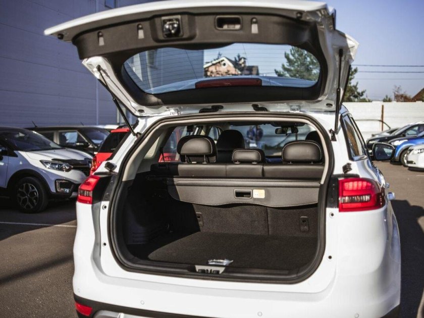 Geely Atlas Pro багажник