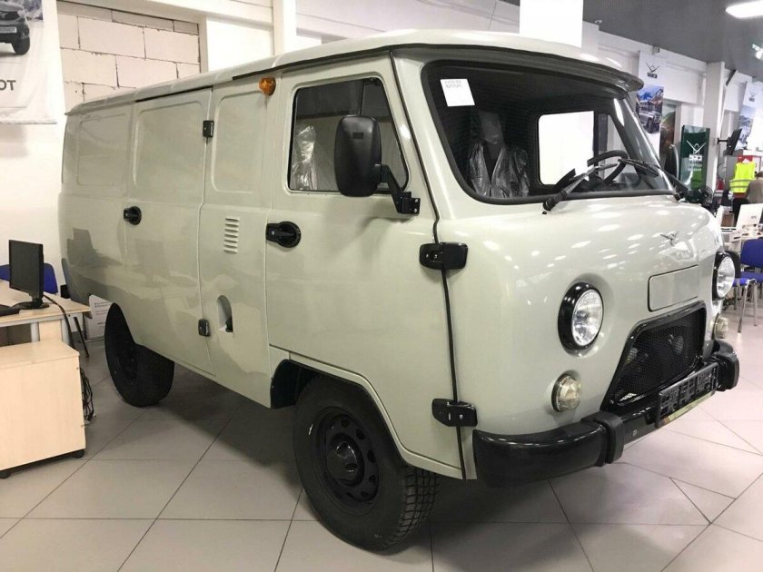 УАЗ фургон 3741