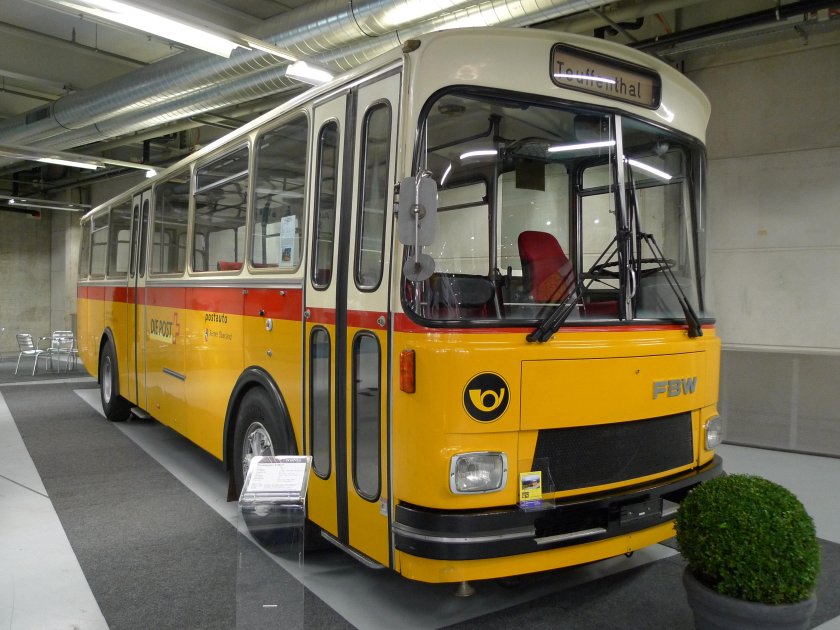 Автобус FBW-71uh