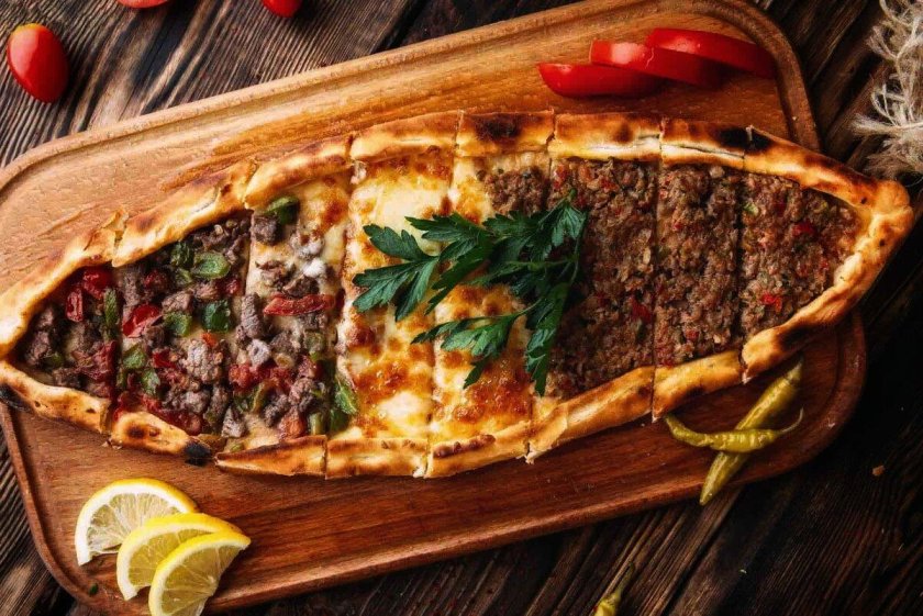 Пиде турецкий . Лахмаджун