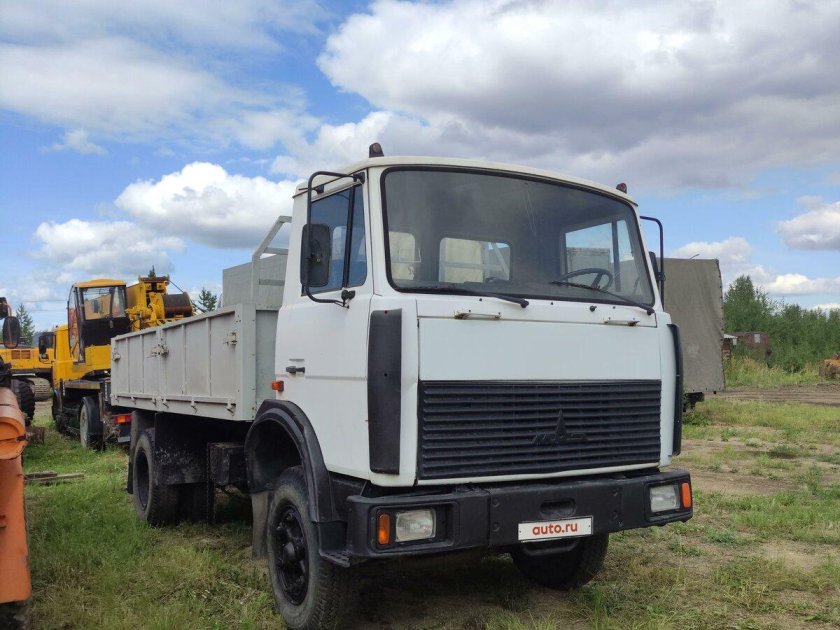 Самосвал маз 5551