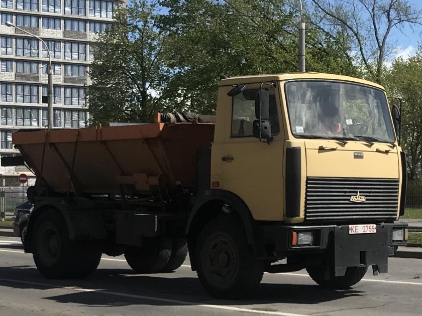 МАЗ 5337 бортовой