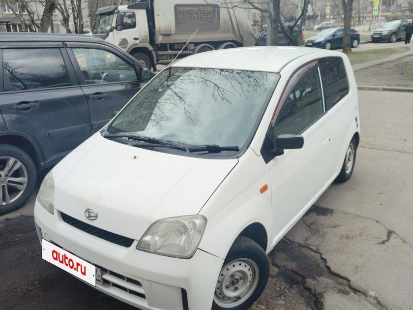 Daihatsu mira 2005