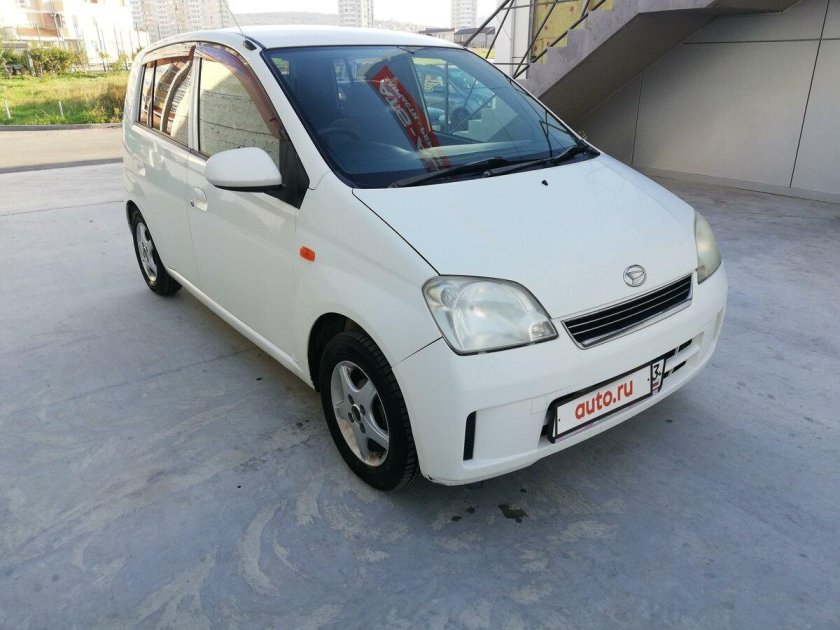 Daihatsu Mira 2004