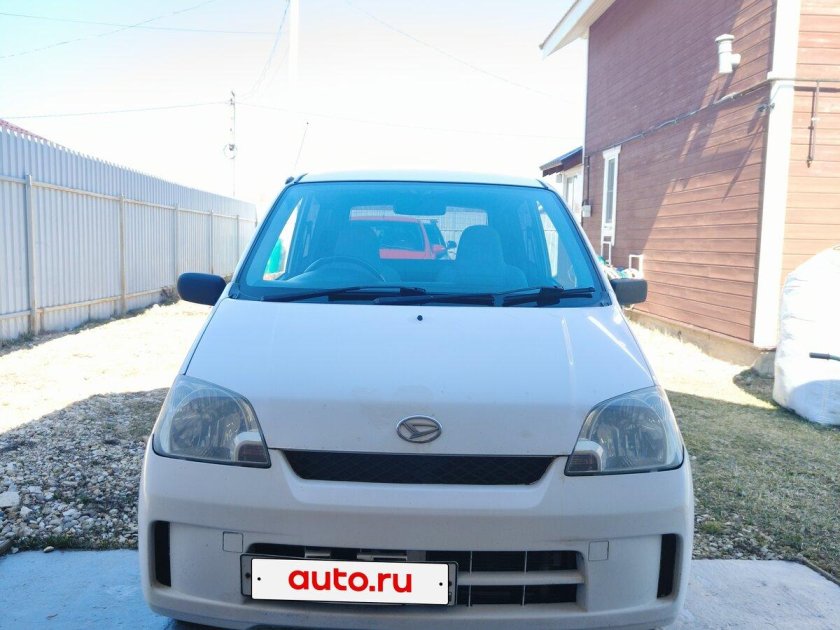 Daihatsu mira 2004