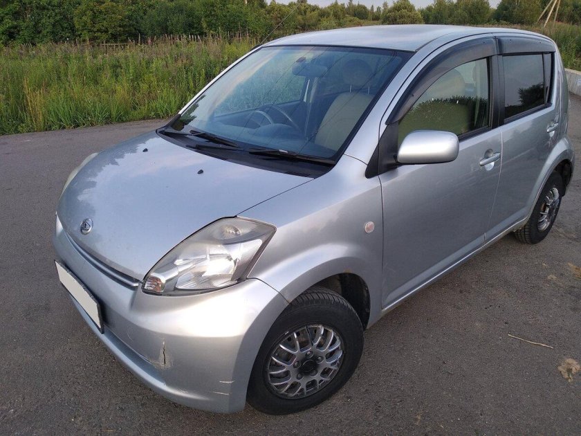 Машина Daihatsu Boon