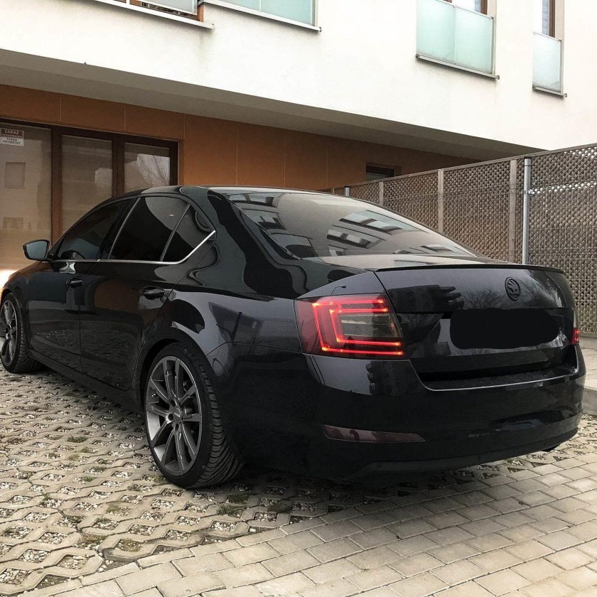 Škoda Octavia a7 черная