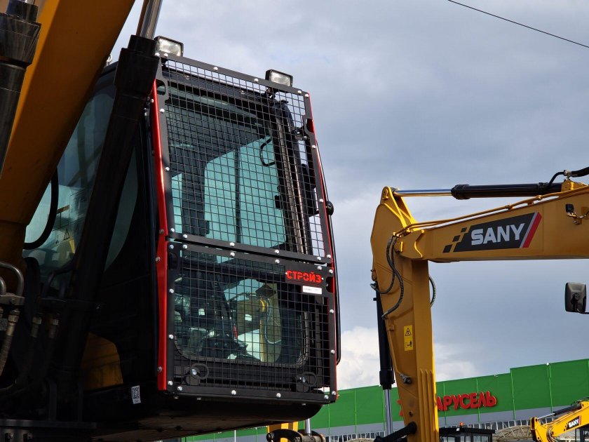 Кабина экскаватора