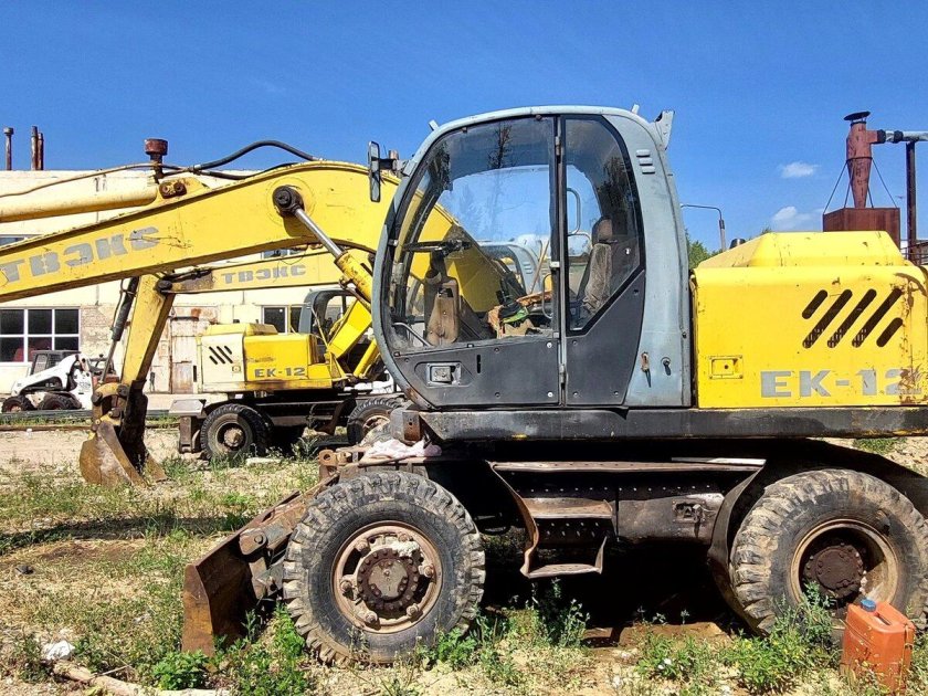Экскаватор ек 12