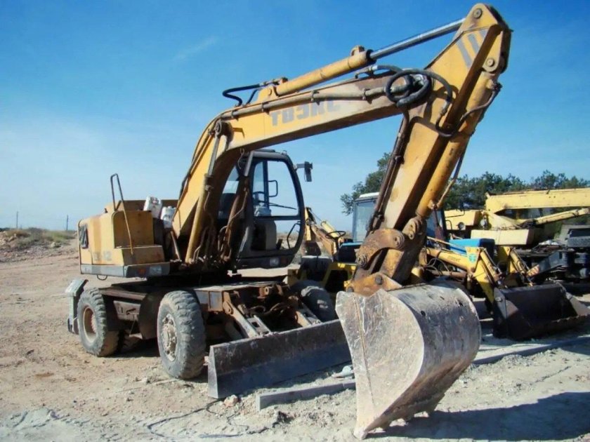 Экскаватор ТВЭКС ЕК-12
