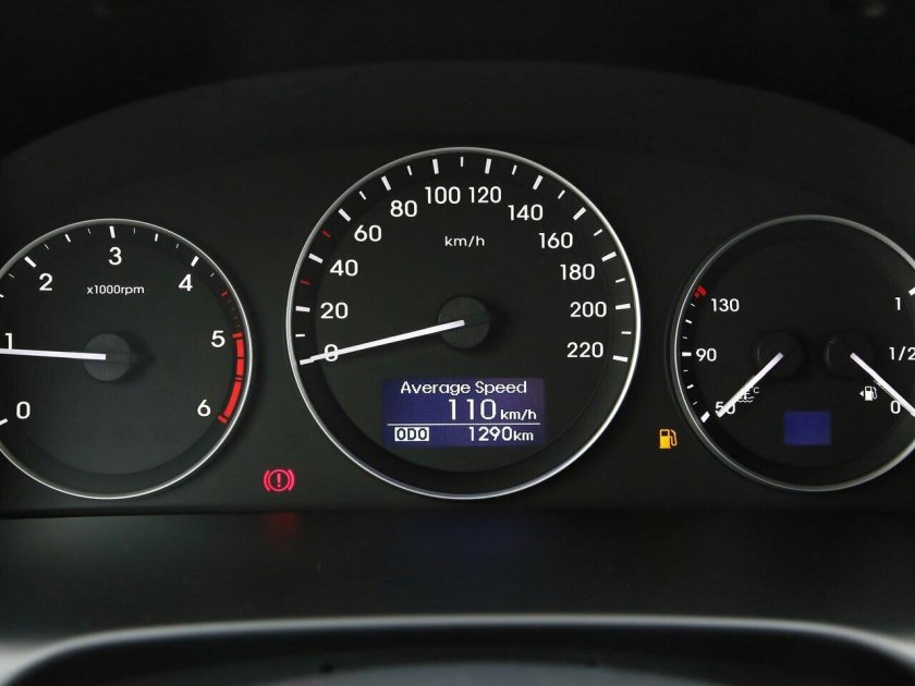 Hyundai h1 приборная панель