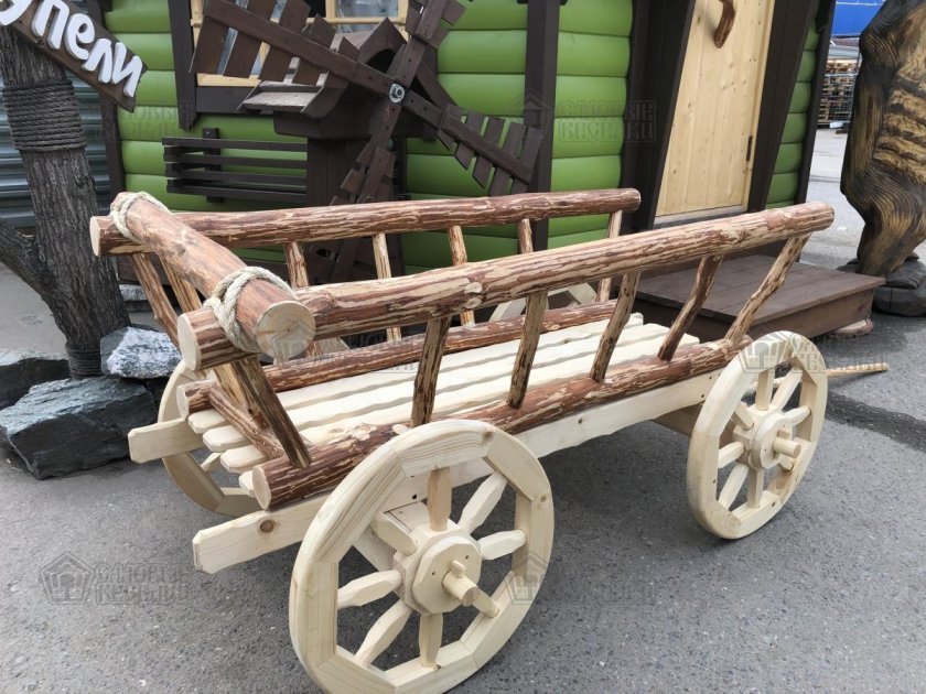 Телега из дерева декоративная