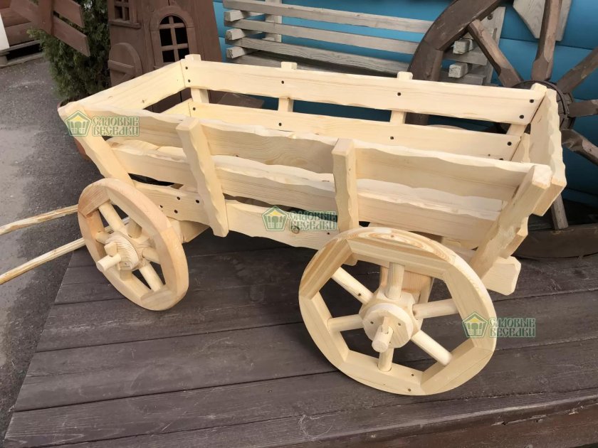 Телега деревянная декоративная