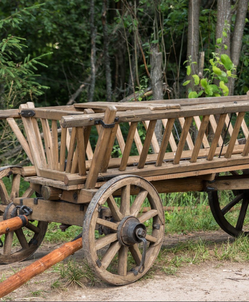 Деревянная повозка