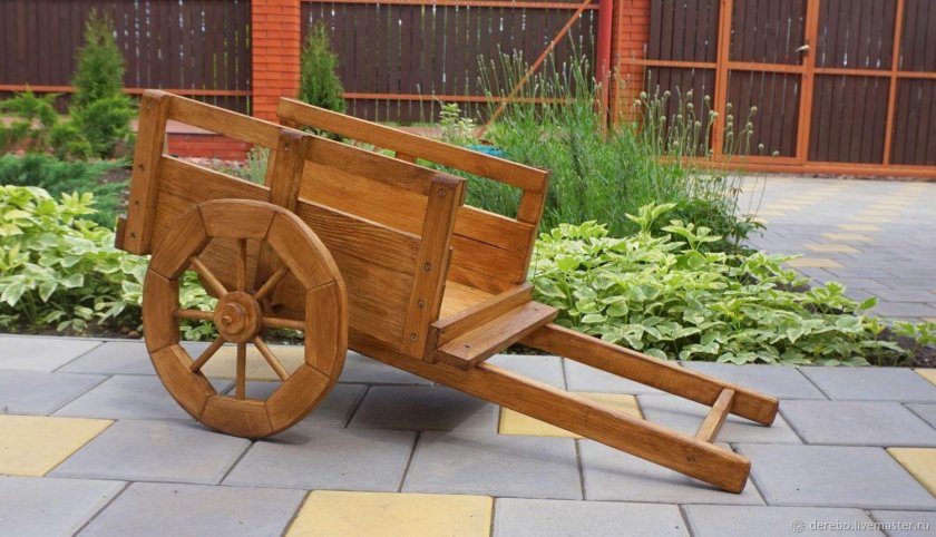 Телега арба декоративная