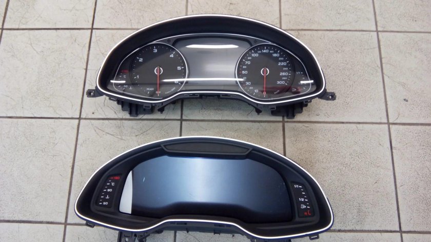 Приборная панель q7 4m