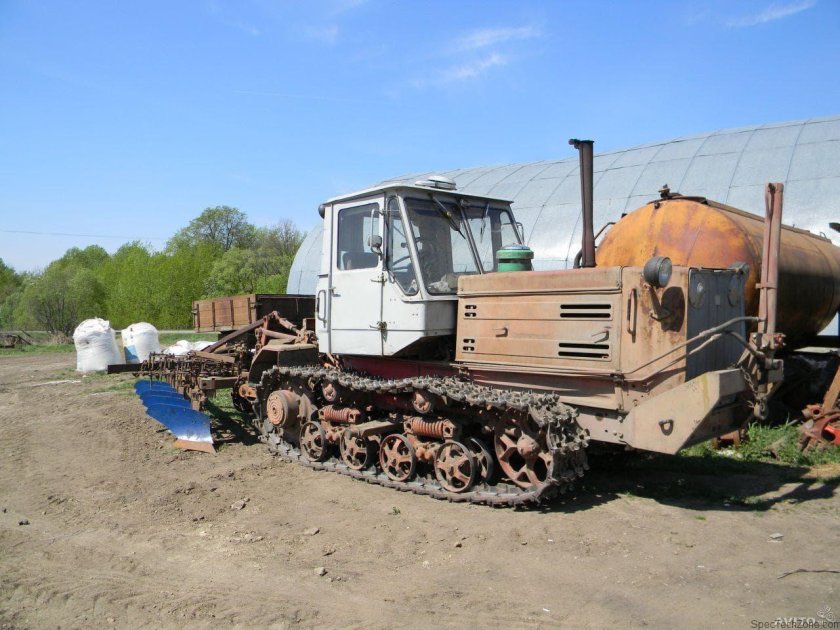 ДТ-70 трактор