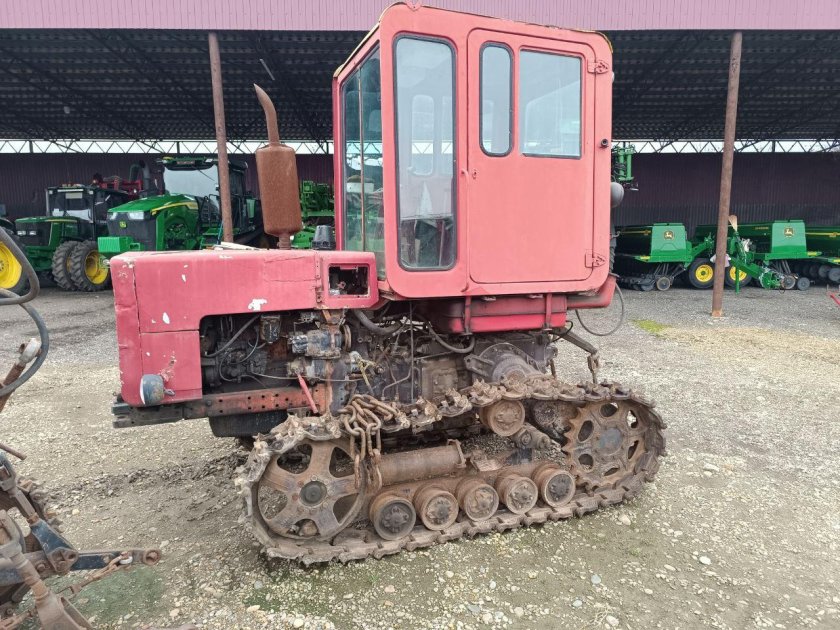 Трактор гусеничный дт 75