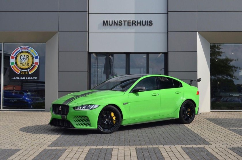 Jaguar xe 2017 зеленый