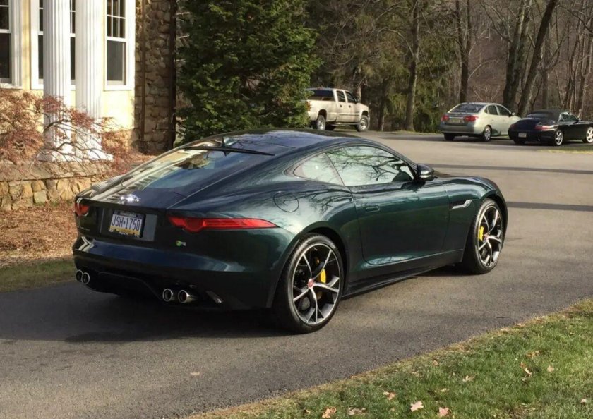 Ягуар ф тайп зелёный