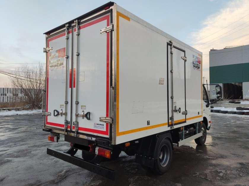 Hino 300 изотермический фургон