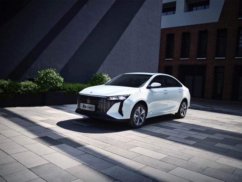 Новый китайский седан