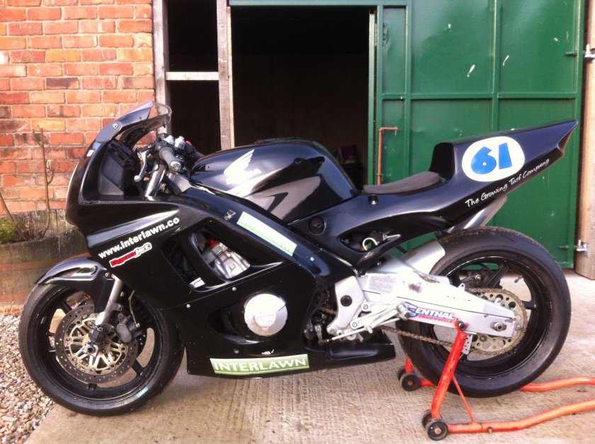 Хонда СБР 600 f3