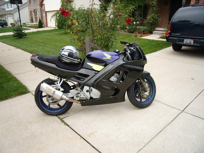 Honda CBR f3